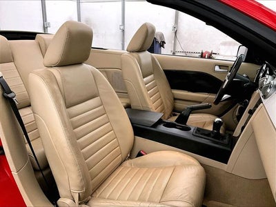 2005 Ford Mustang GT Premium