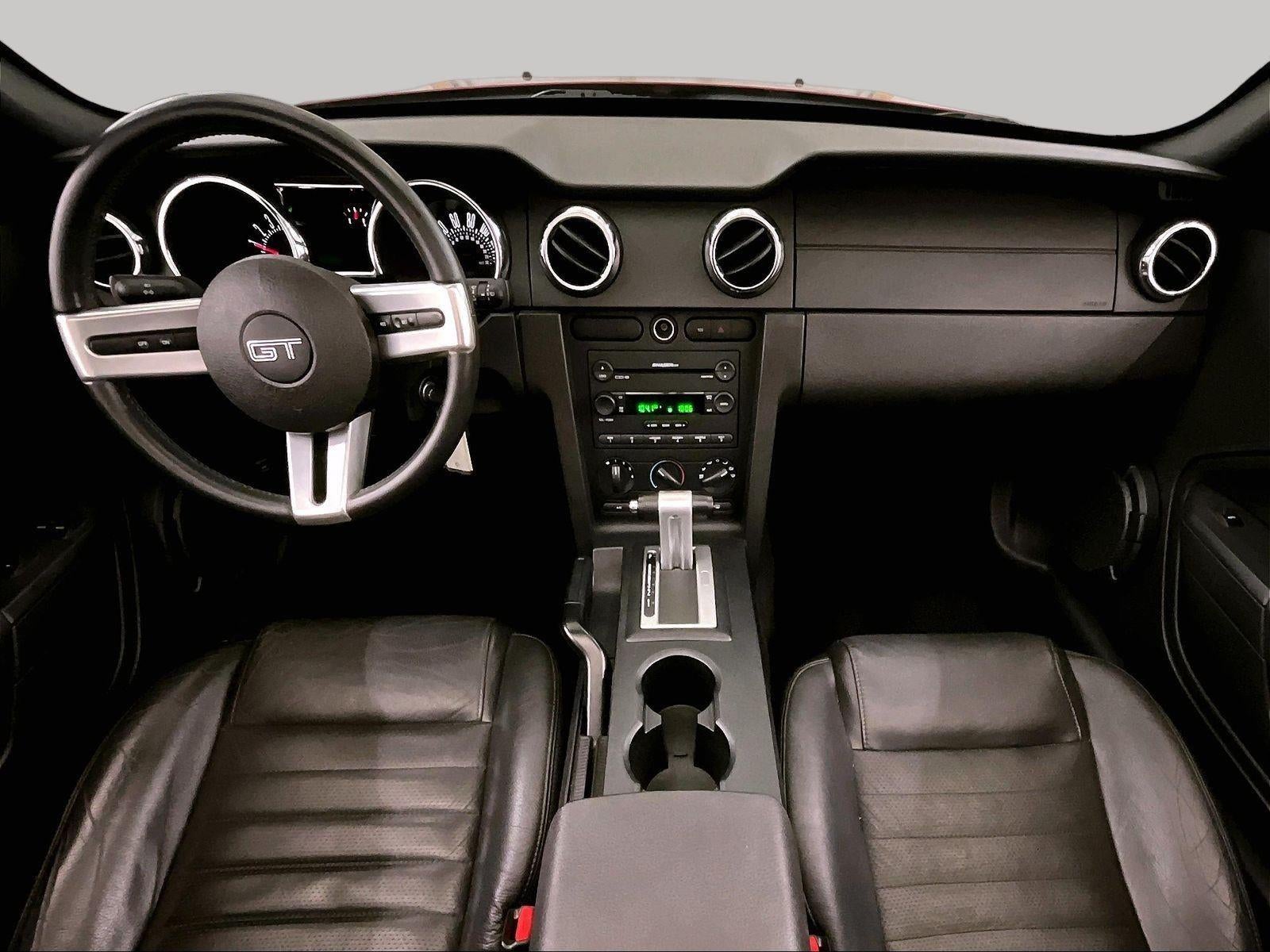 2005 Ford Mustang GT Premium