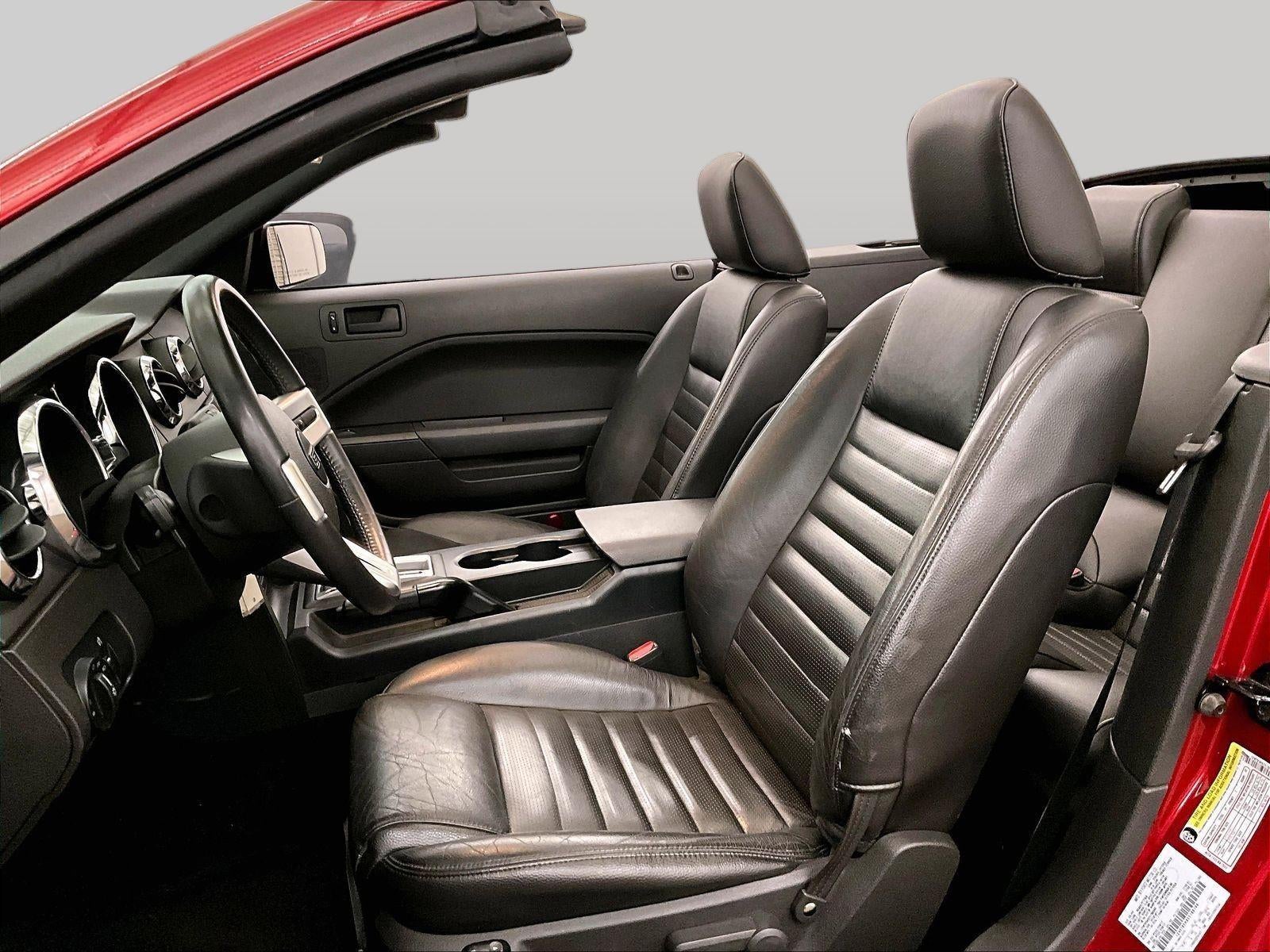 2005 Ford Mustang GT Premium