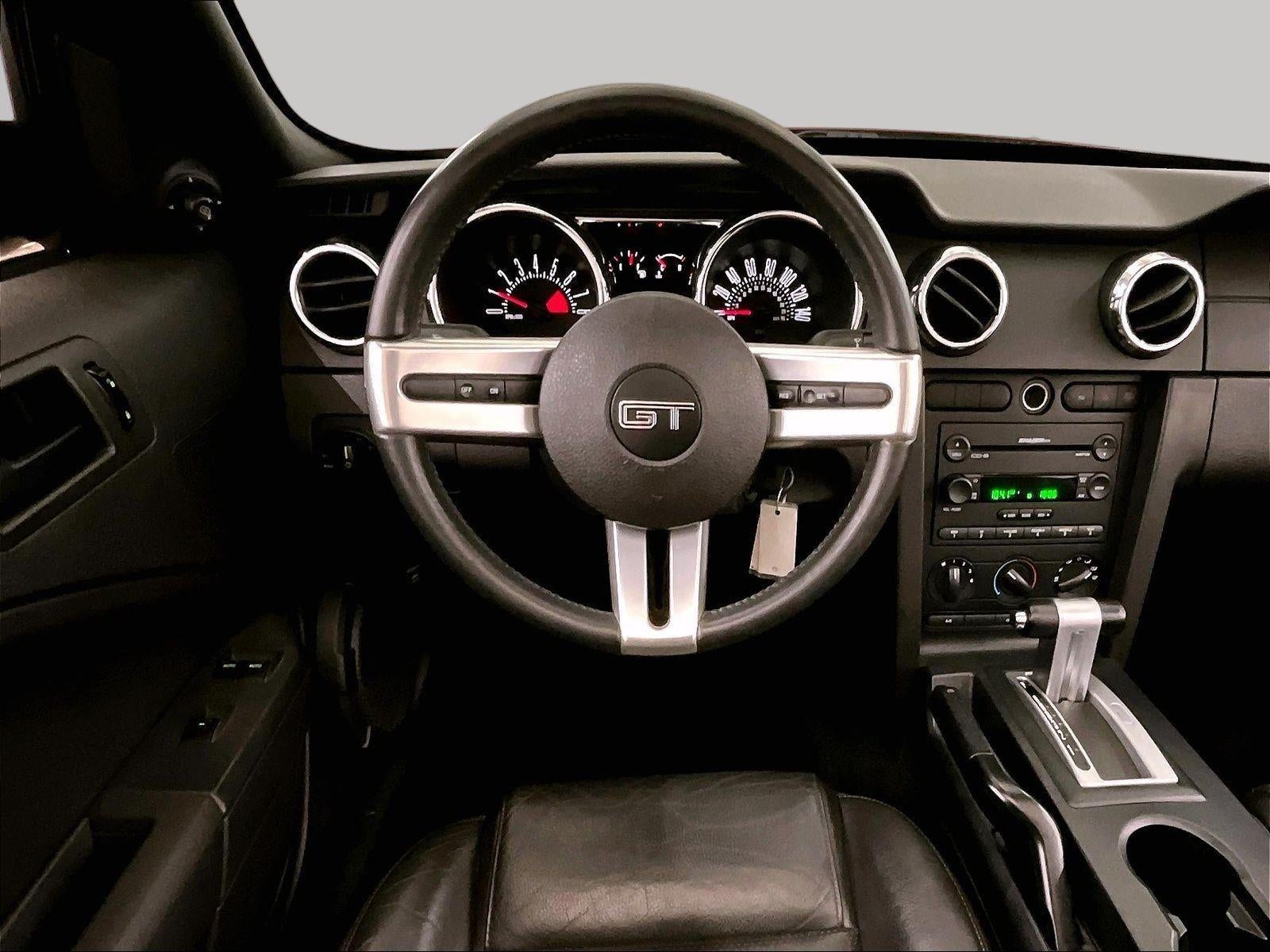 2005 Ford Mustang GT Premium