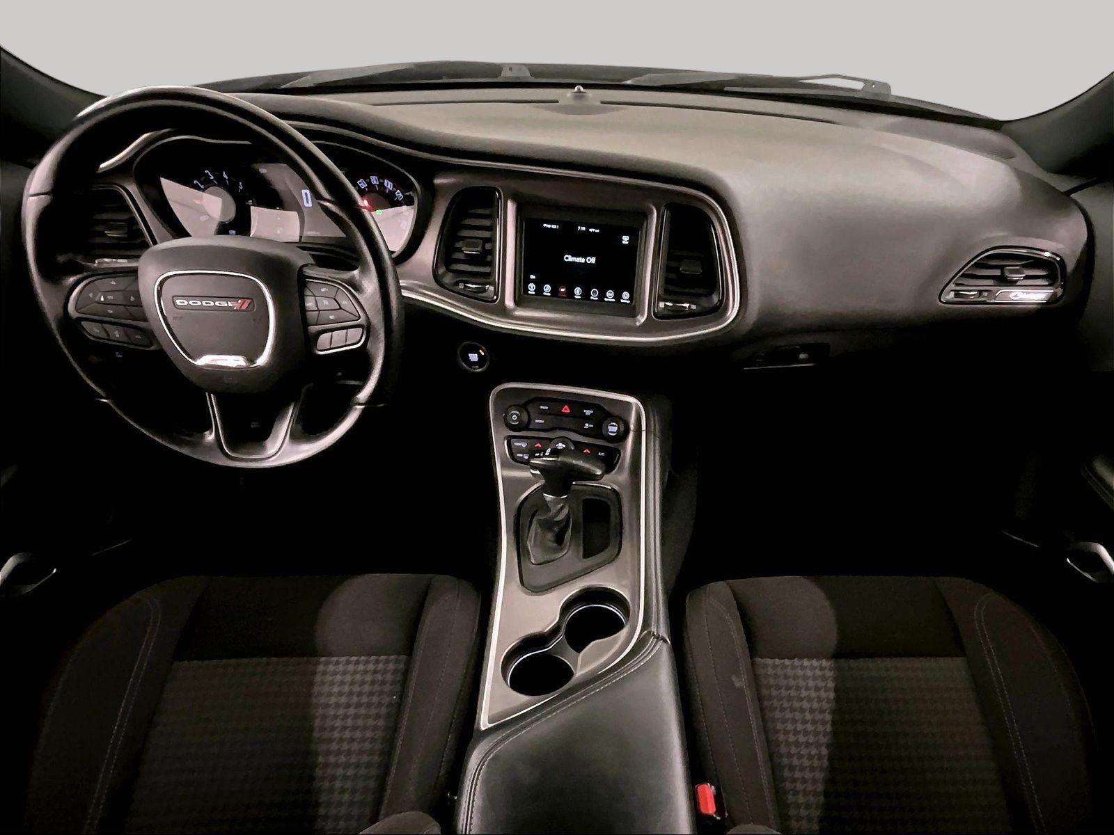2022 Dodge Challenger SXT