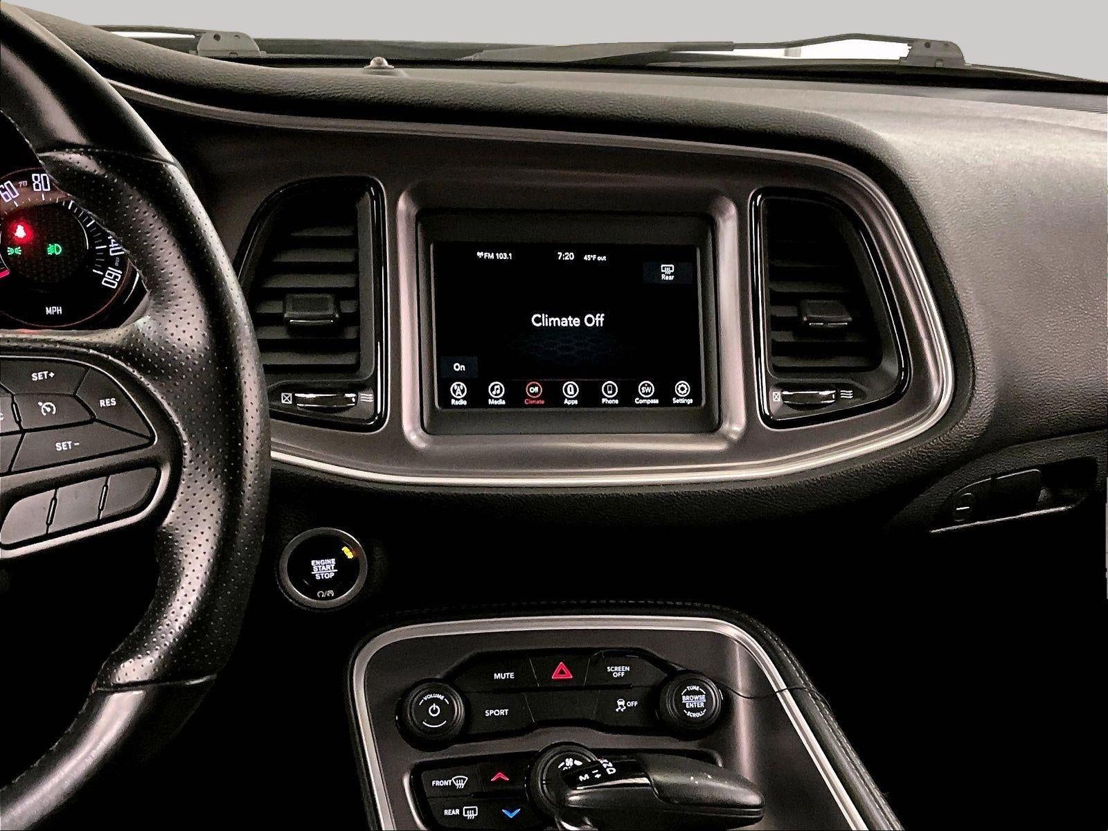 2022 Dodge Challenger SXT