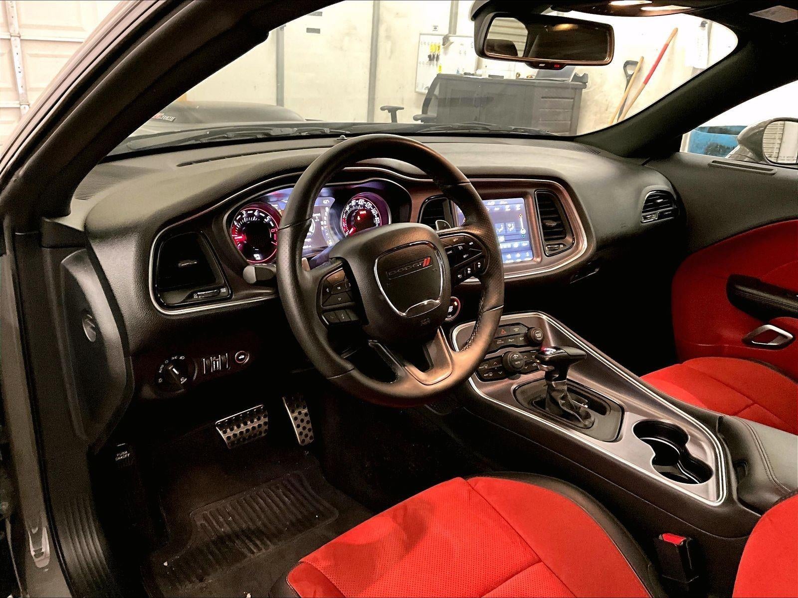 2018 Dodge Challenger 392 Hemi Scat Pack Shaker
