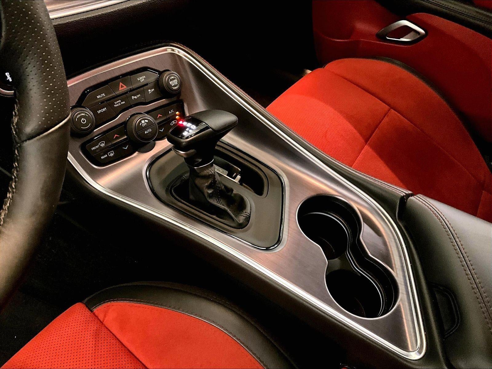 2018 Dodge Challenger 392 Hemi Scat Pack Shaker
