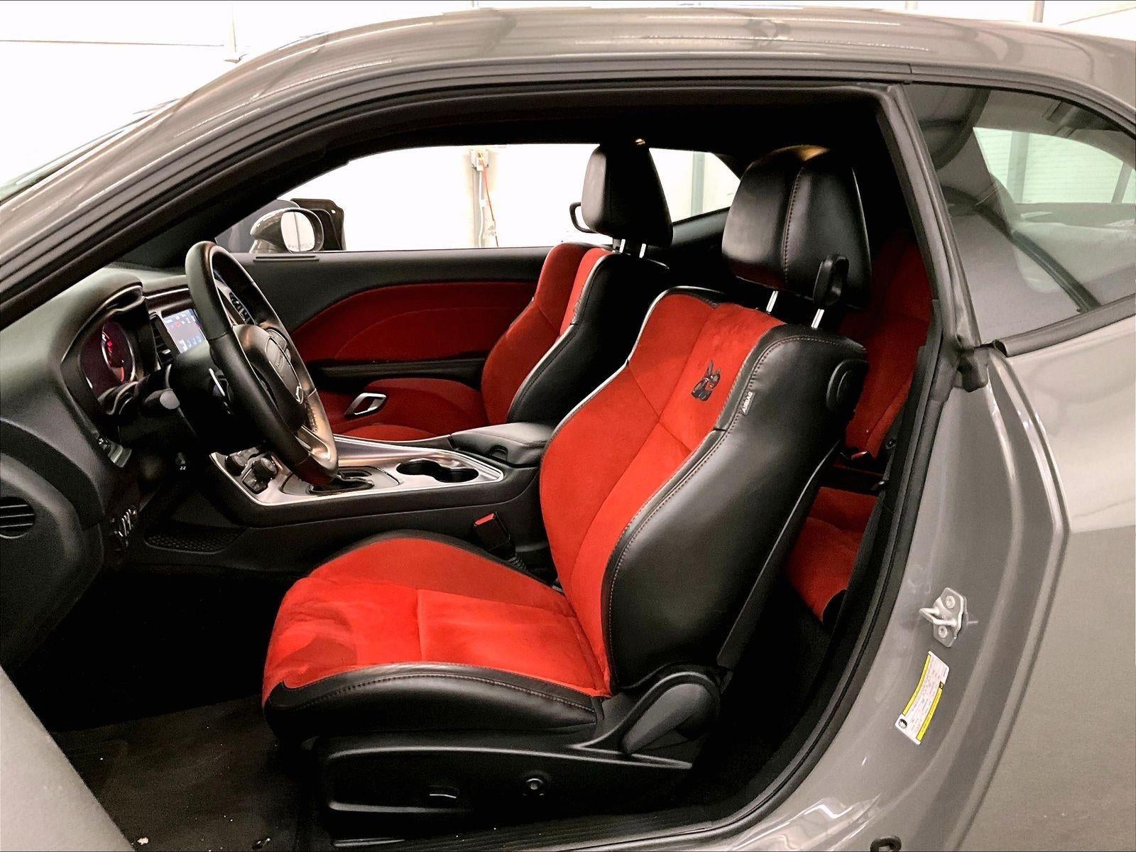 2018 Dodge Challenger 392 Hemi Scat Pack Shaker