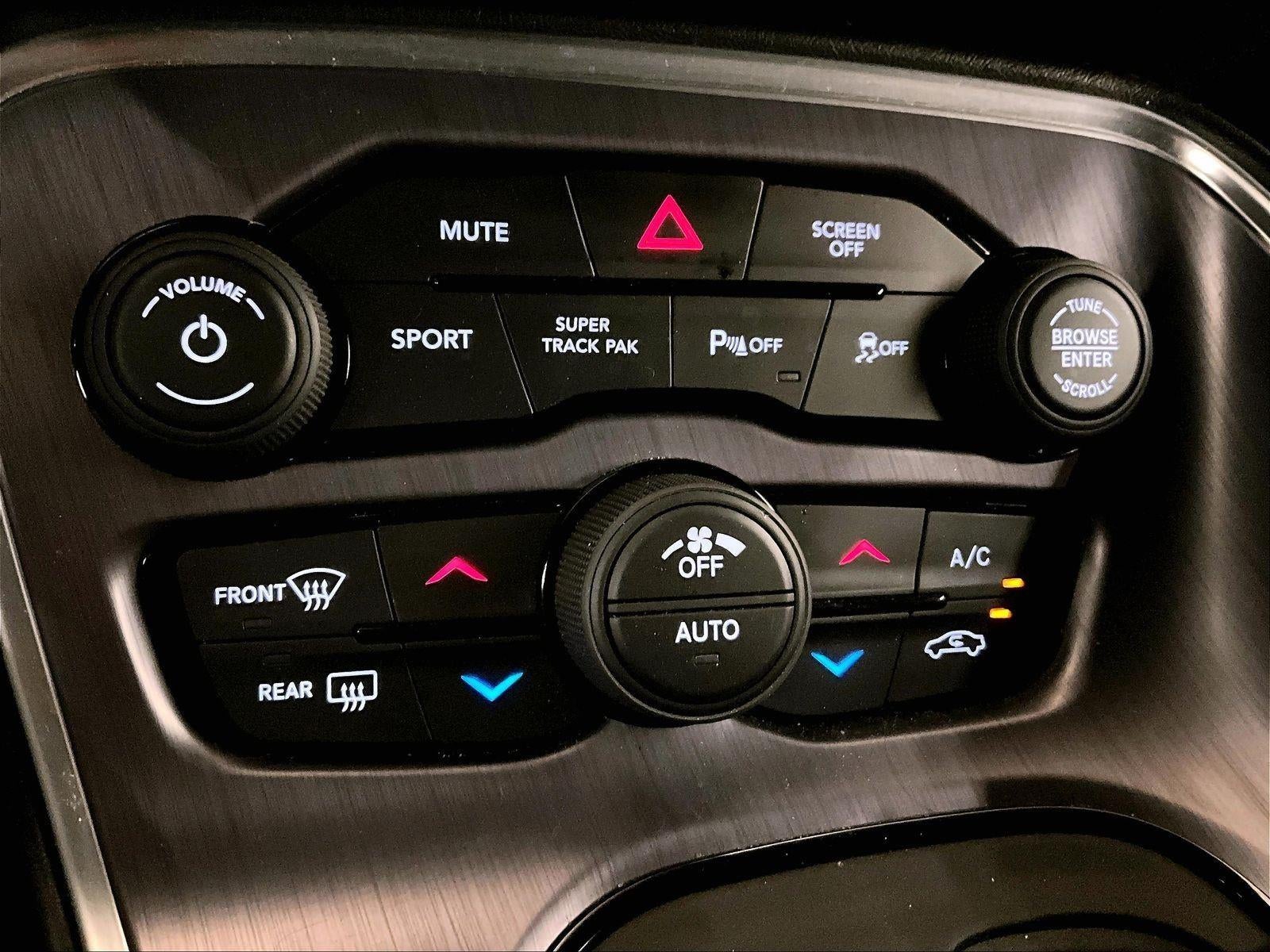2018 Dodge Challenger 392 Hemi Scat Pack Shaker