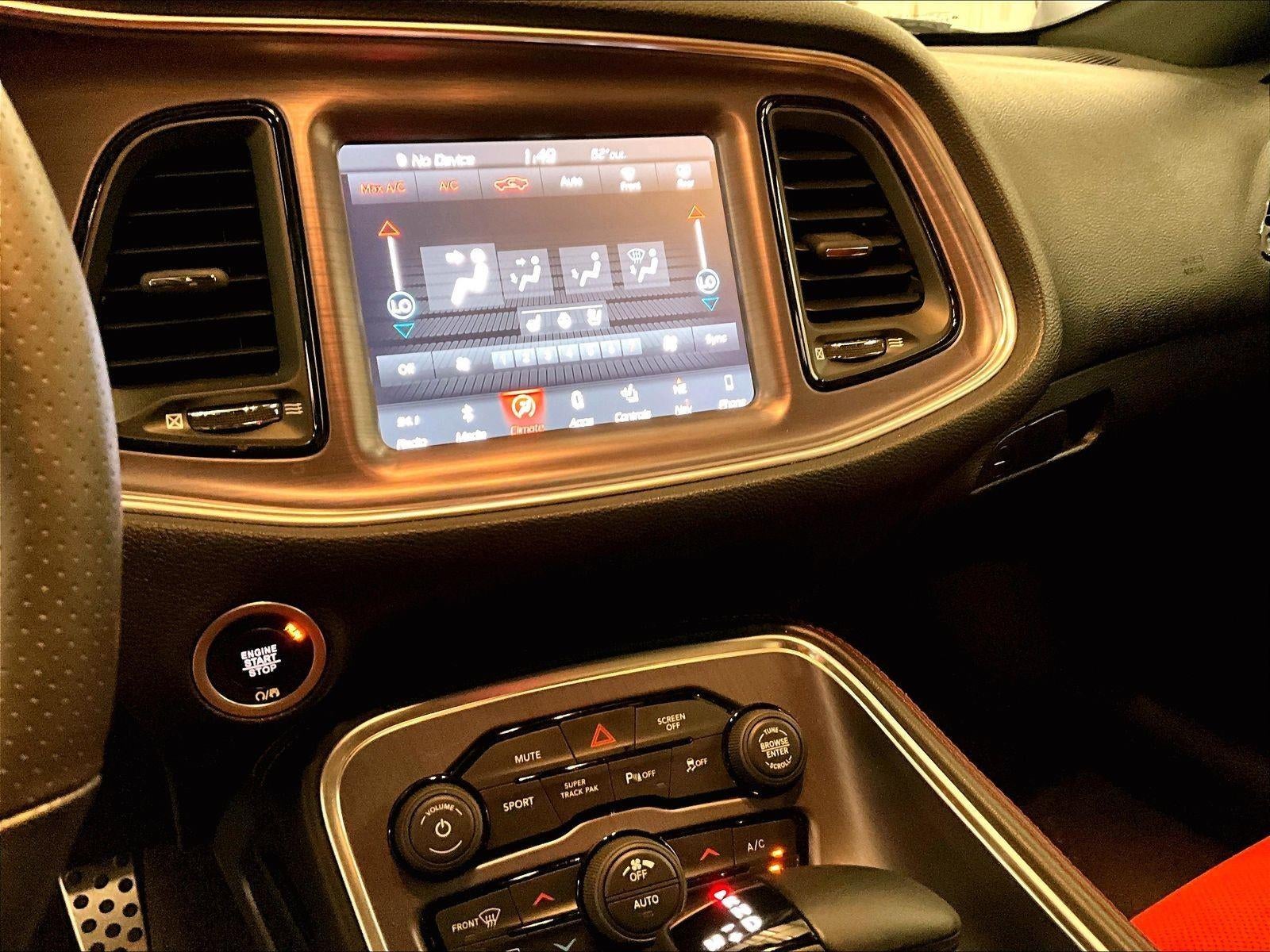 2018 Dodge Challenger 392 Hemi Scat Pack Shaker