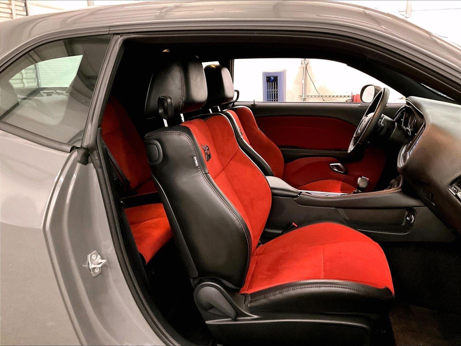 2018 Dodge Challenger 392 Hemi Scat Pack Shaker