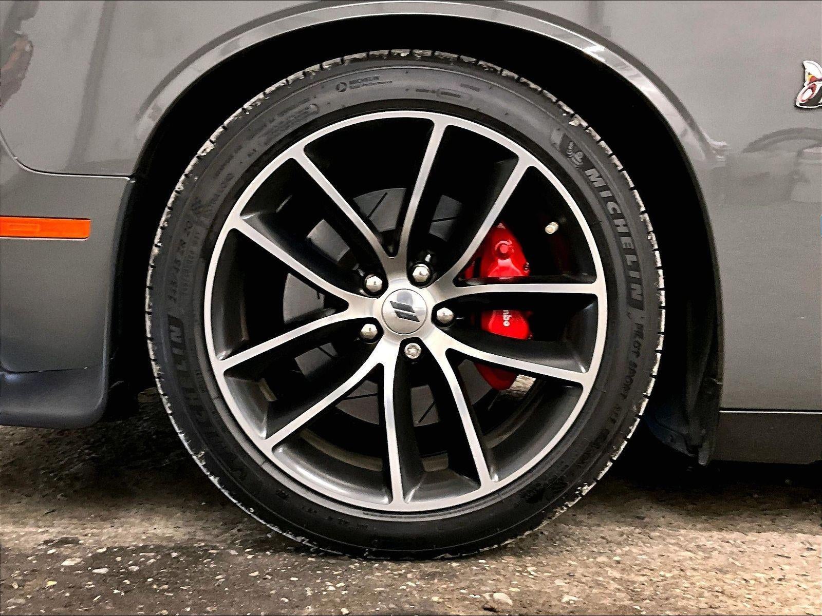 2018 Dodge Challenger 392 Hemi Scat Pack Shaker