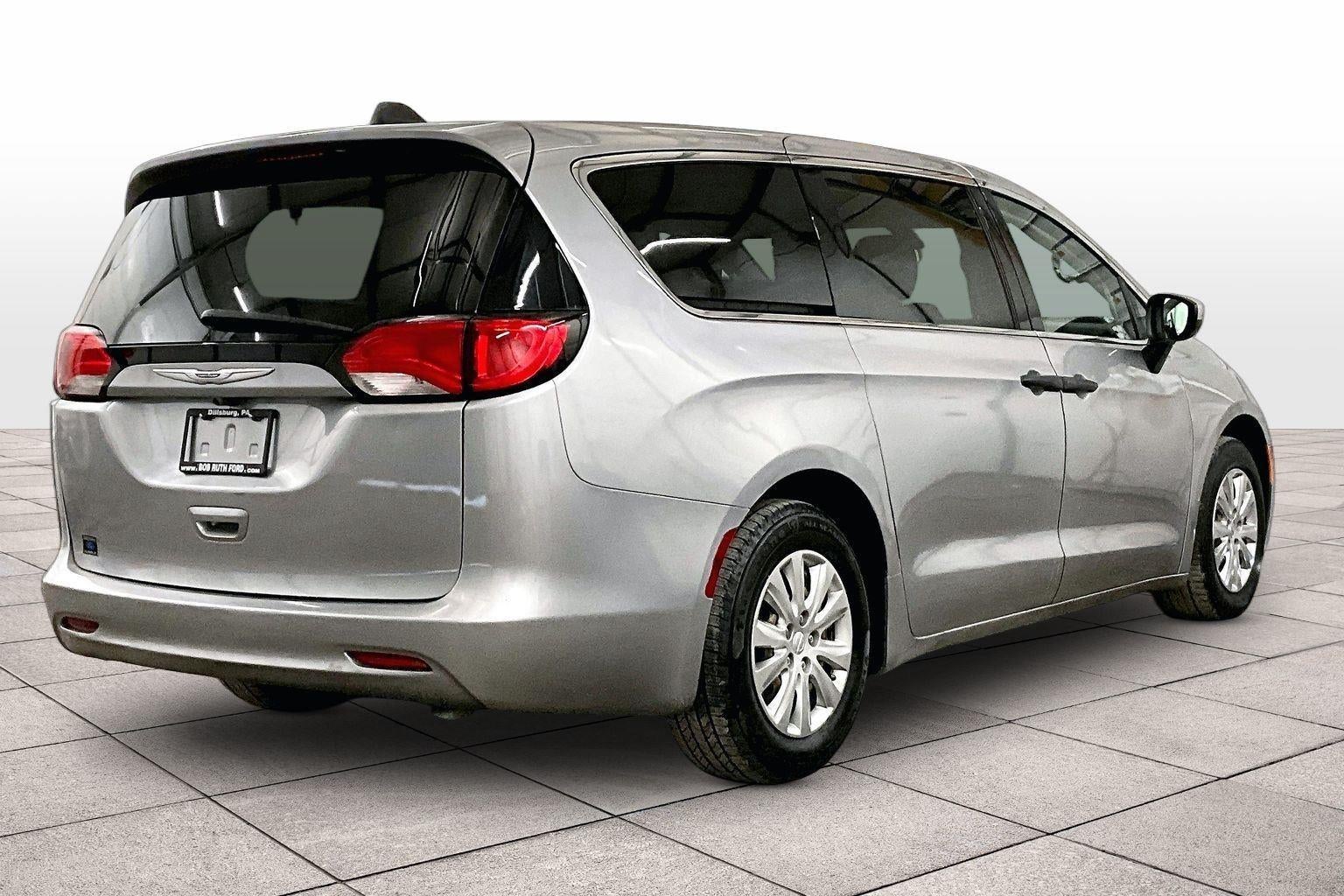2020 Chrysler Voyager L
