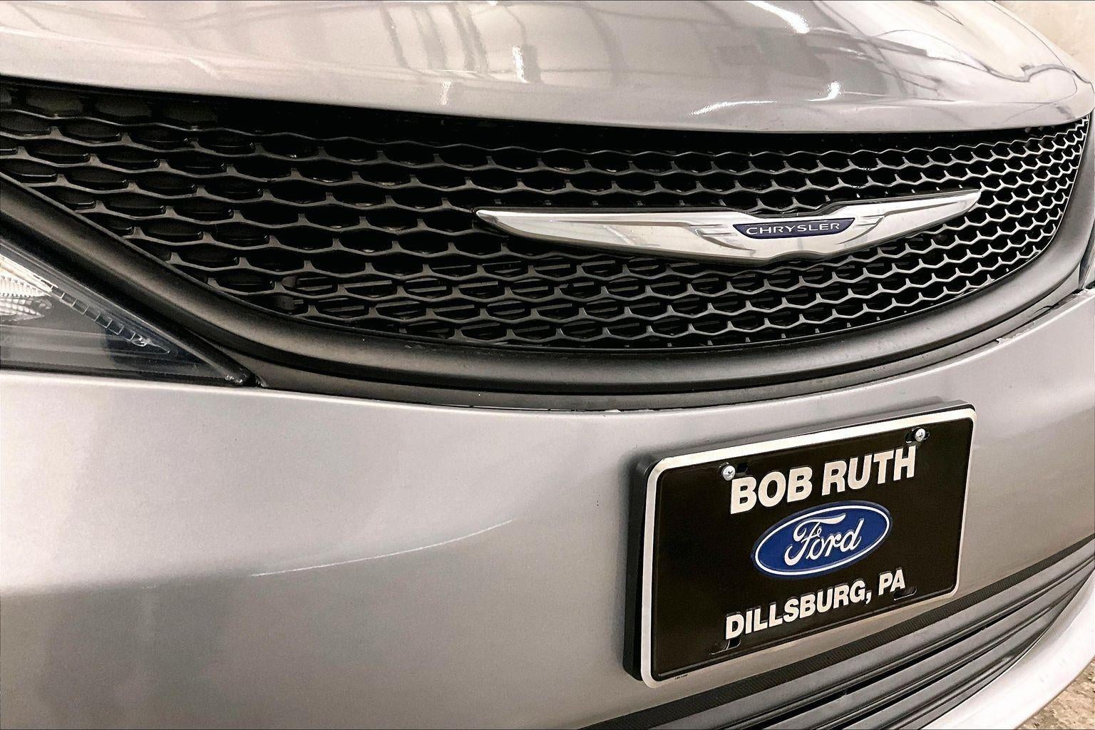 2020 Chrysler Voyager L