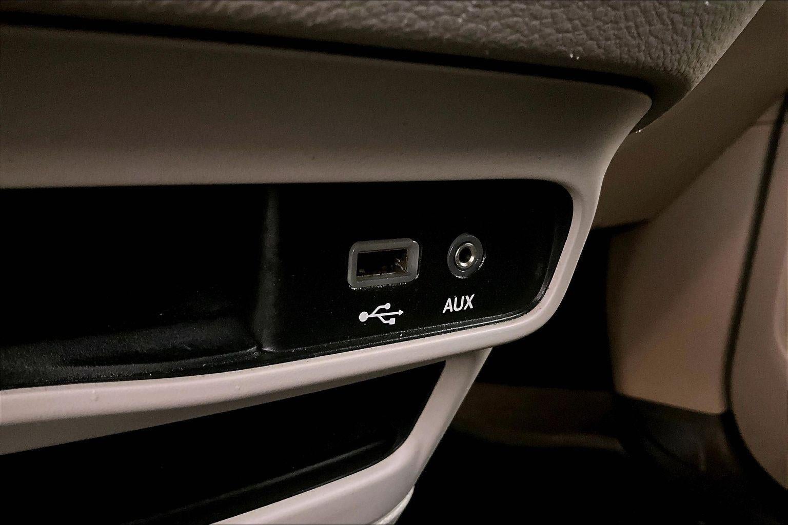 2020 Chrysler Voyager L