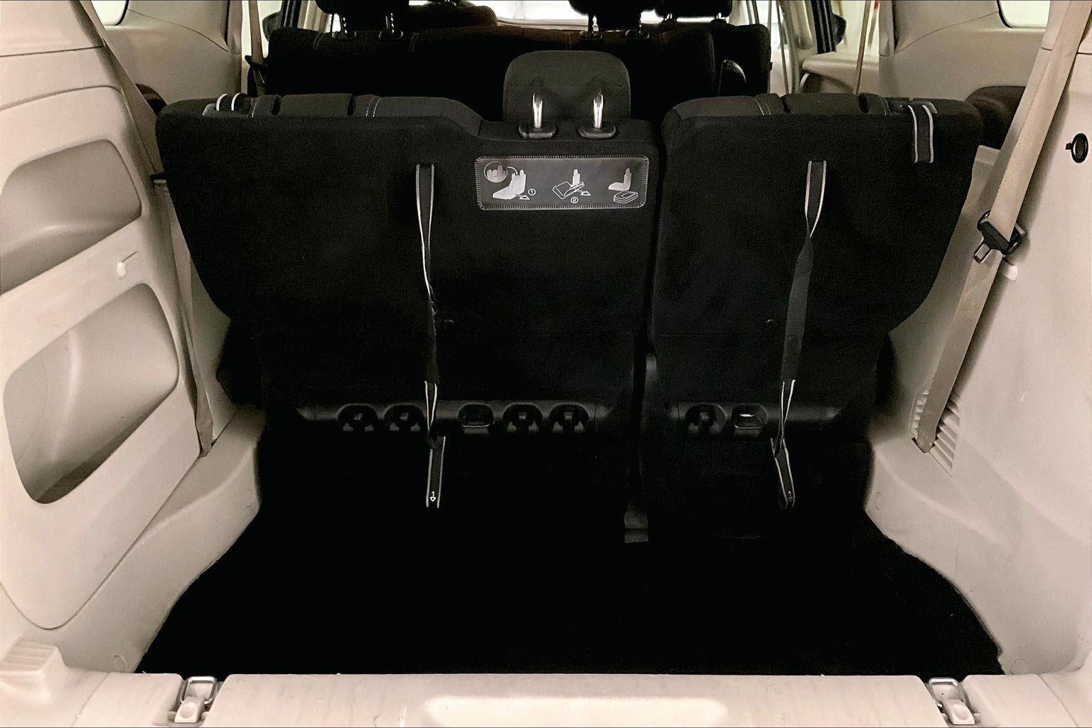 2020 Chrysler Voyager L