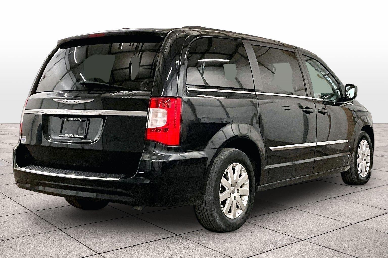2013 Chrysler Town & Country Touring