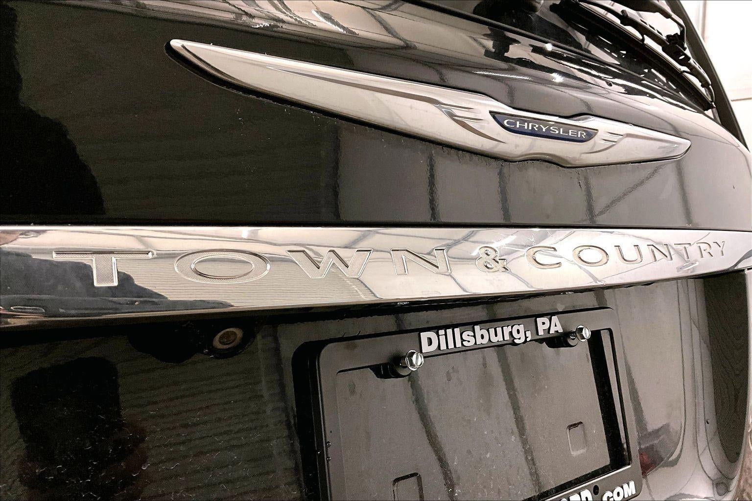 2013 Chrysler Town & Country Touring