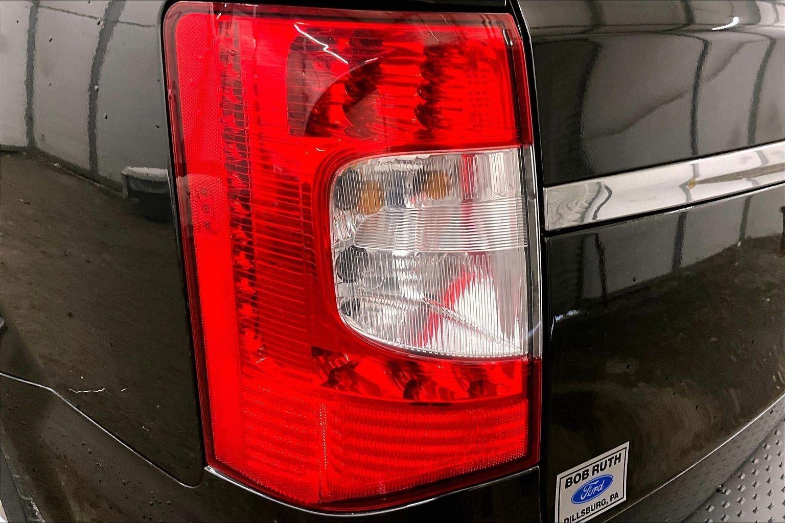 2013 Chrysler Town & Country Touring