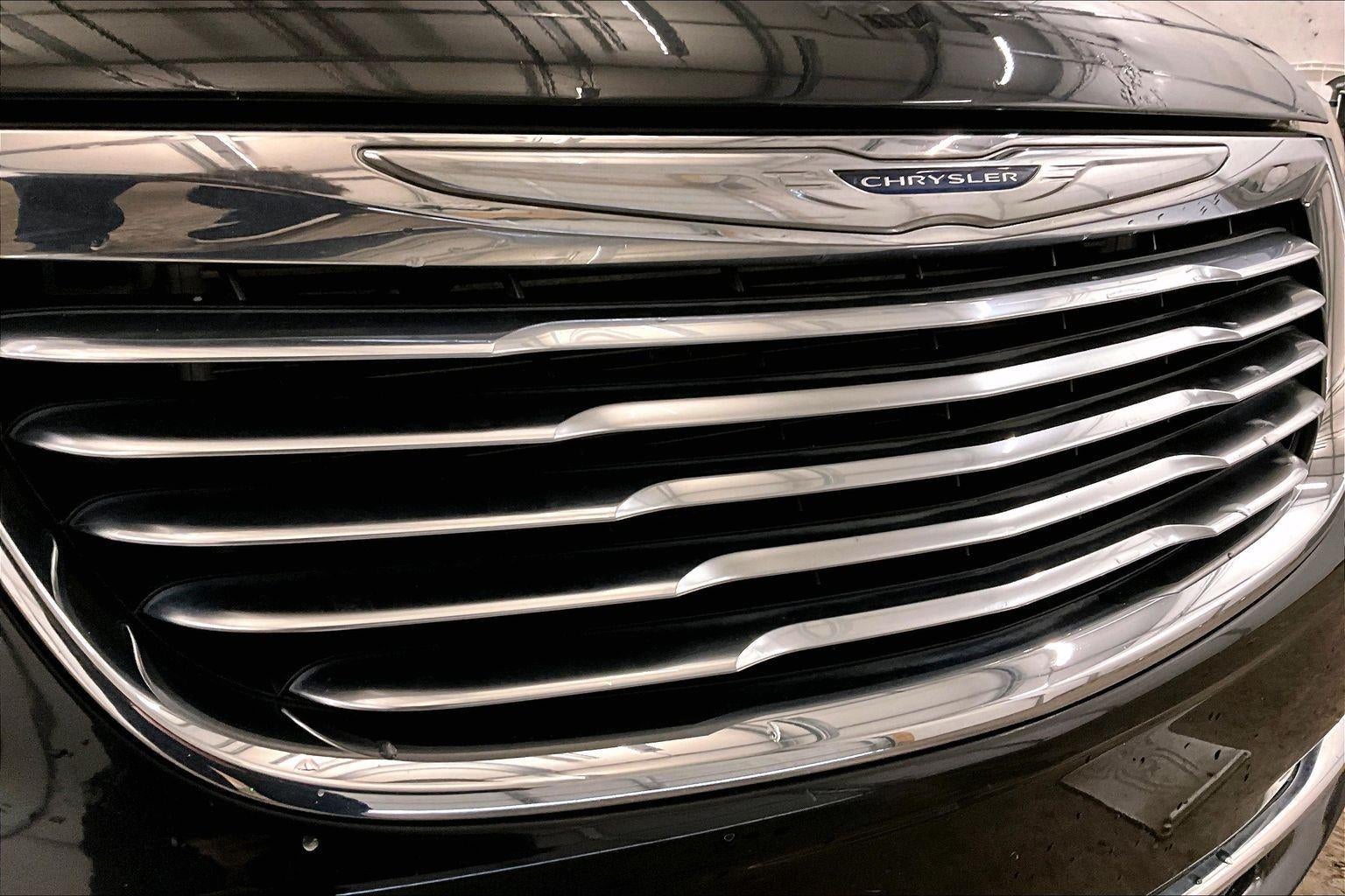 2013 Chrysler Town & Country Touring