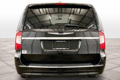 2013 Chrysler Town & Country Touring
