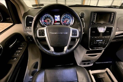 2013 Chrysler Town & Country Touring