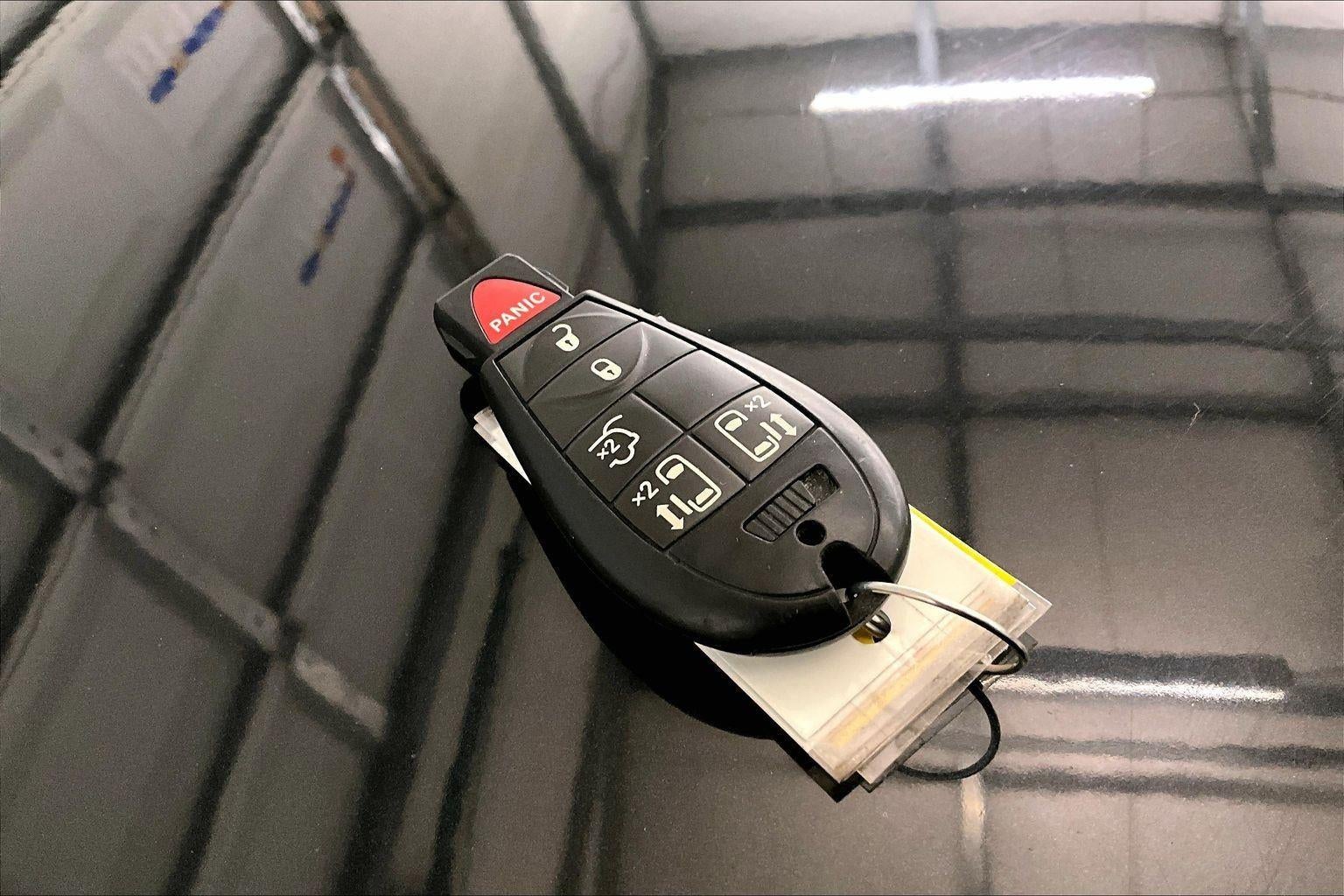 2013 Chrysler Town & Country Touring