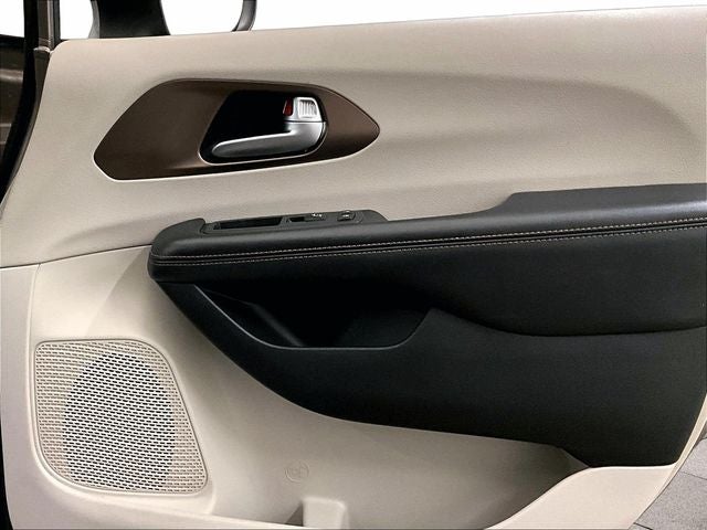 2017 Chrysler Pacifica LX