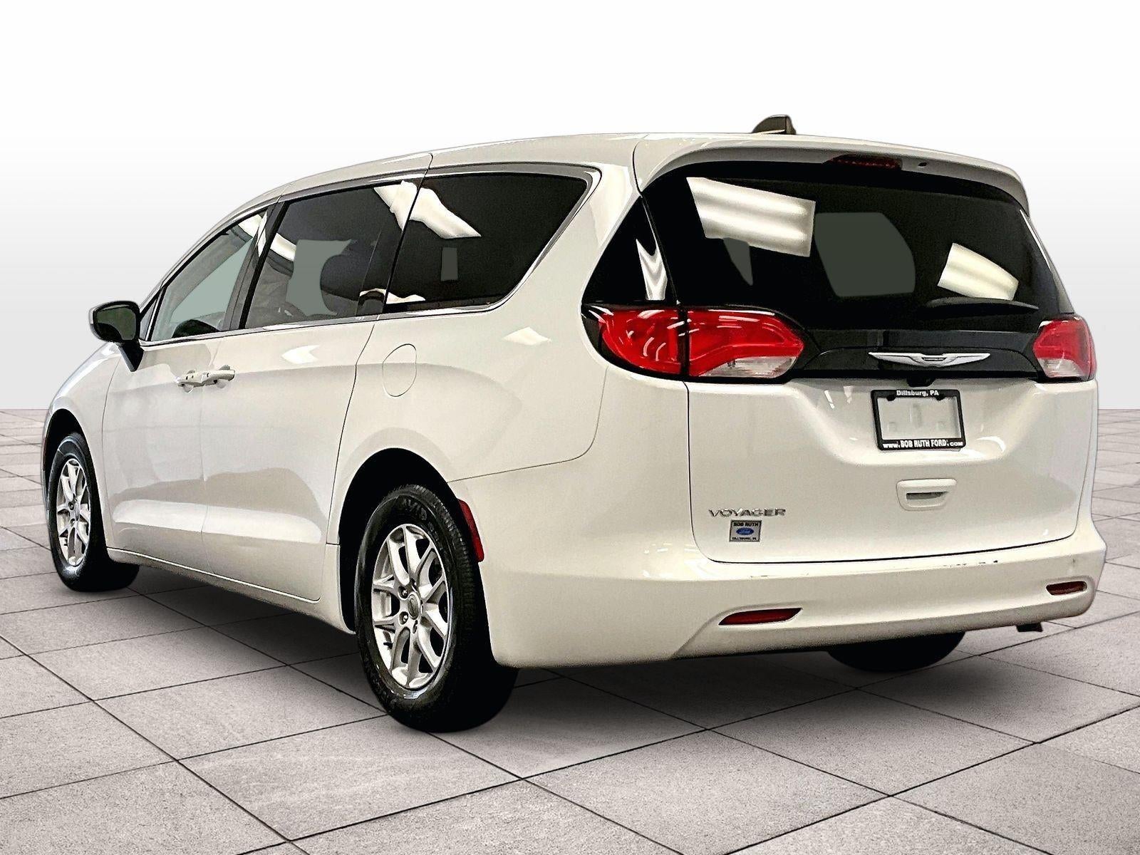 2023 Chrysler Voyager LX