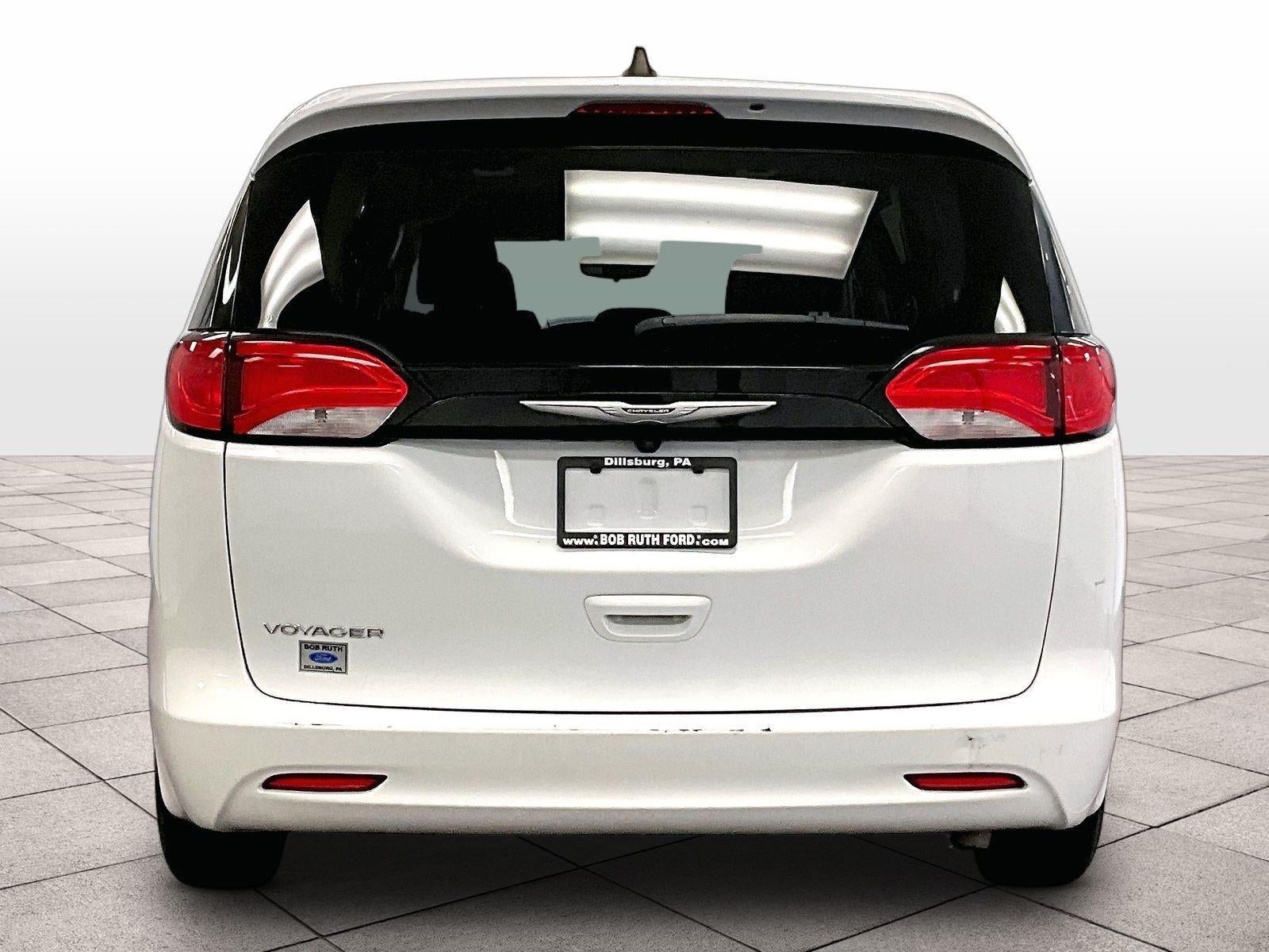 2023 Chrysler Voyager LX