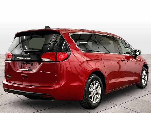 2026 Chrysler Voyager LX