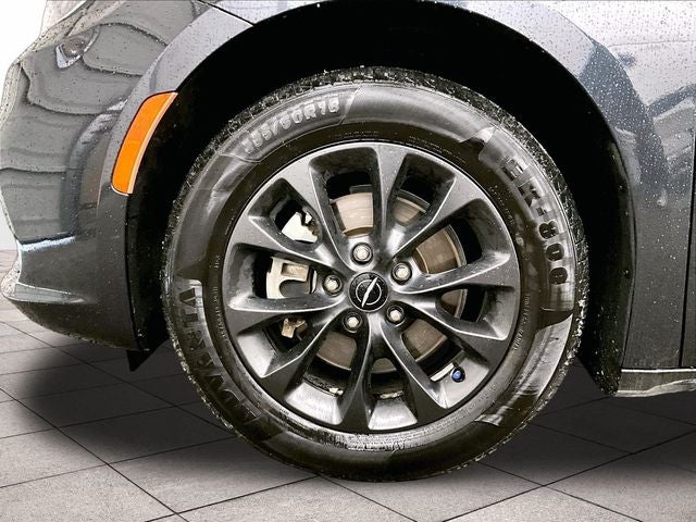 2021 Chrysler Pacifica Touring