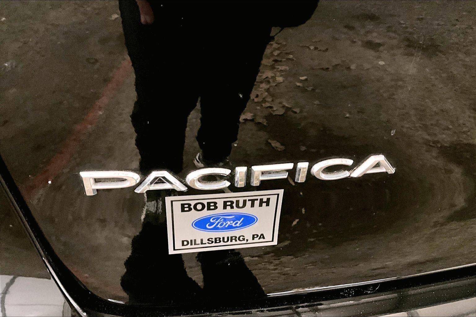 2023 Chrysler Pacifica Hybrid Touring L