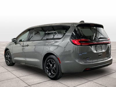 2022 Chrysler Pacifica Hybrid Touring L