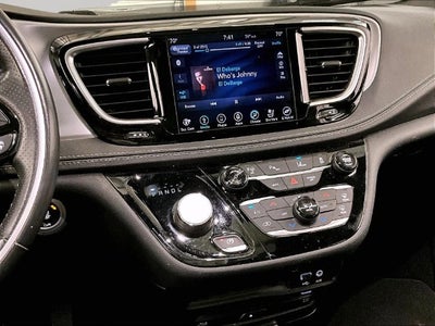 2019 Chrysler Pacifica Hybrid Limited