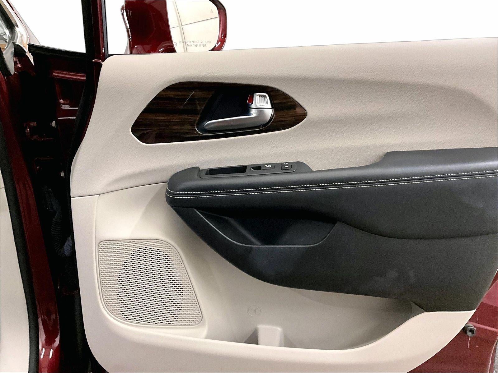 2021 Chrysler Pacifica Hybrid Limited