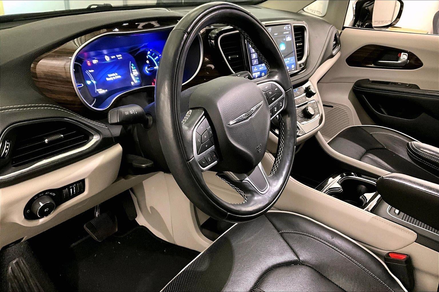 2022 Chrysler Pacifica Hybrid Limited