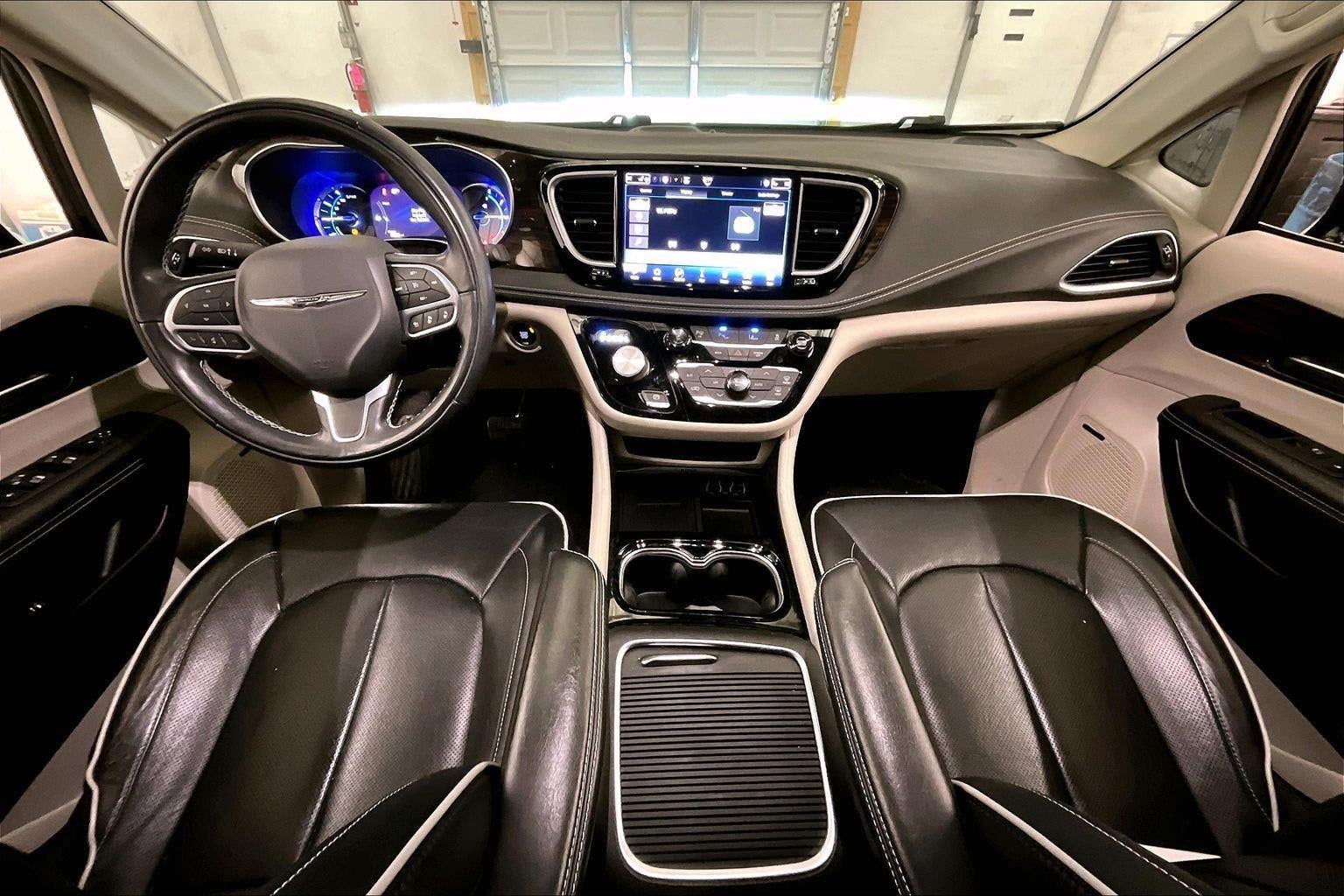 2022 Chrysler Pacifica Hybrid Limited