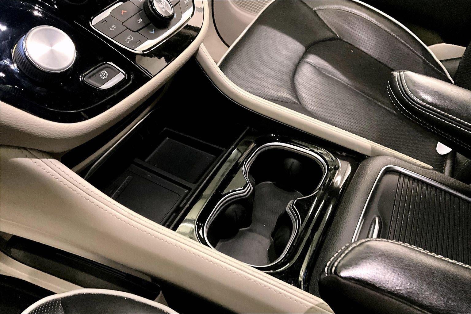 2022 Chrysler Pacifica Hybrid Limited