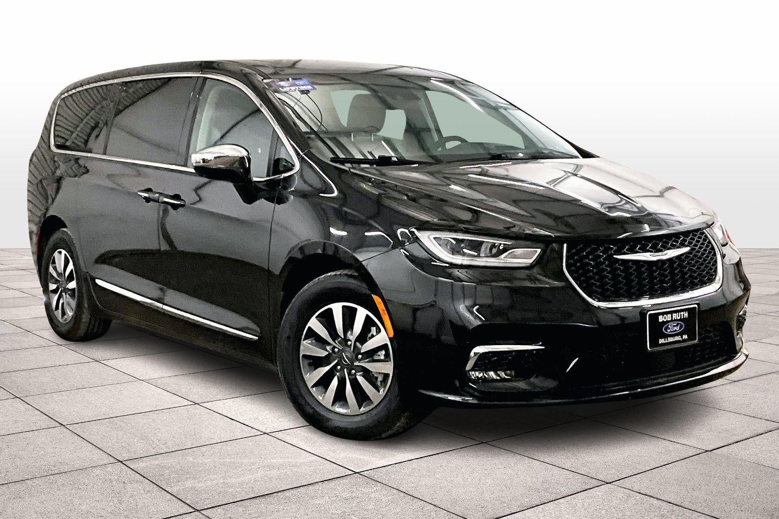 2022 Chrysler Pacifica Hybrid Limited