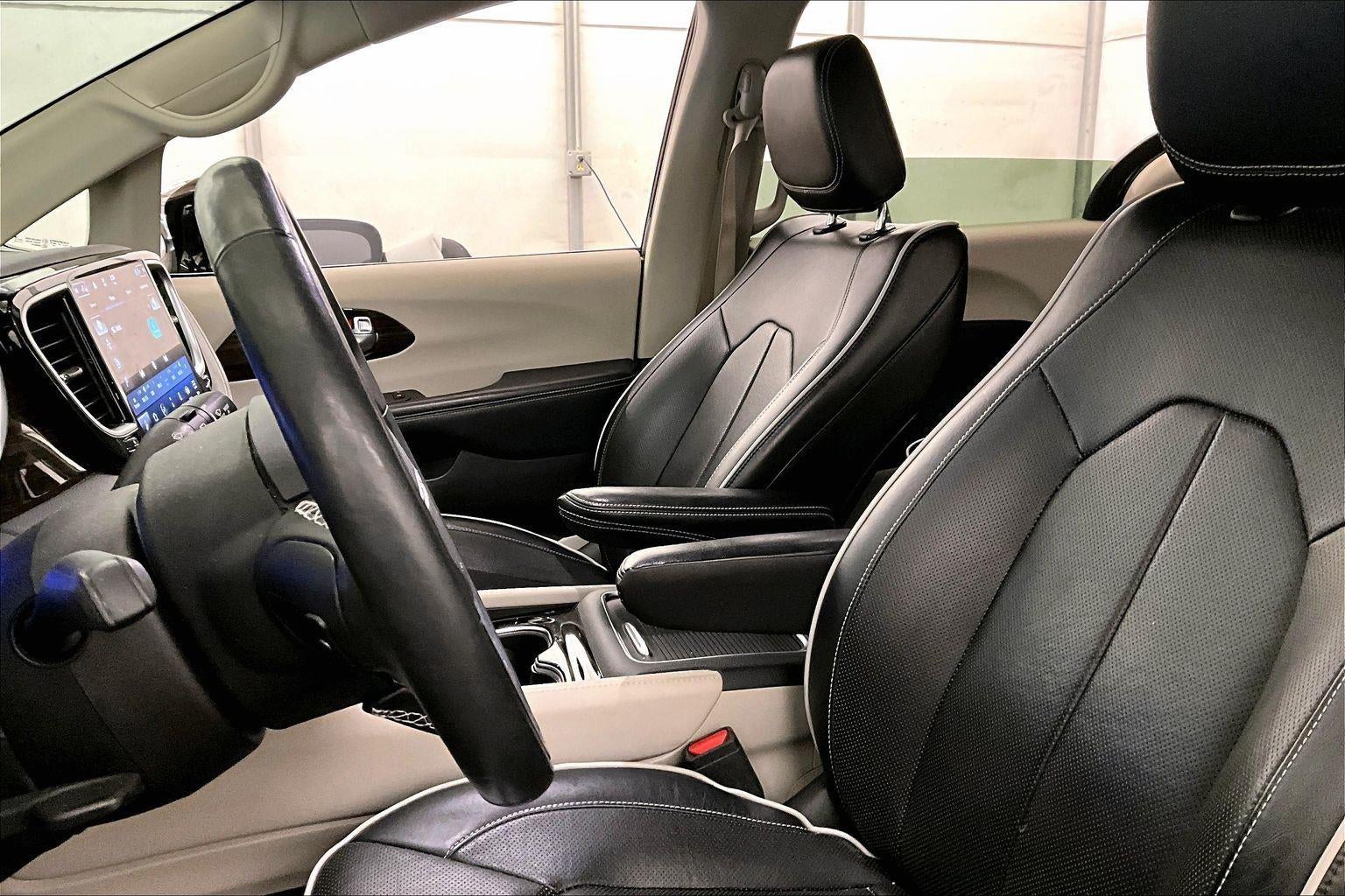 2022 Chrysler Pacifica Hybrid Limited