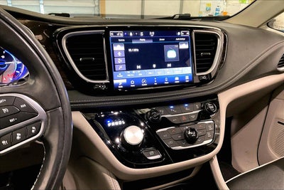 2022 Chrysler Pacifica Hybrid Limited