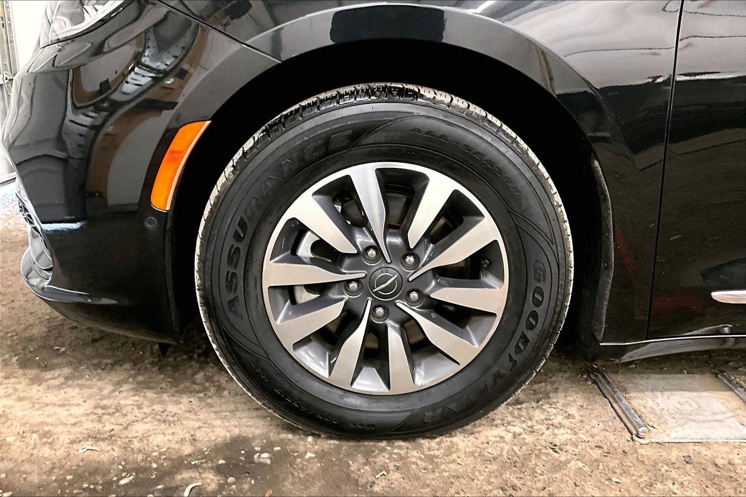 2022 Chrysler Pacifica Hybrid Limited