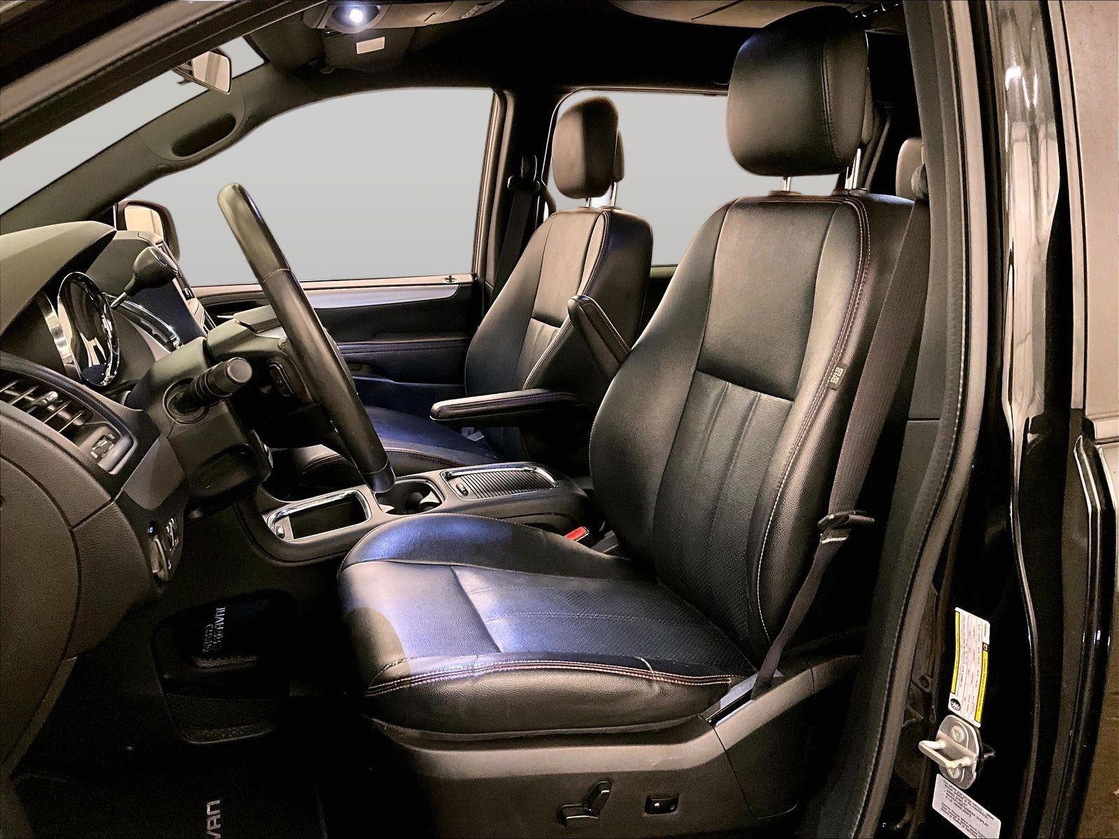 2016 Dodge Grand Caravan R/T