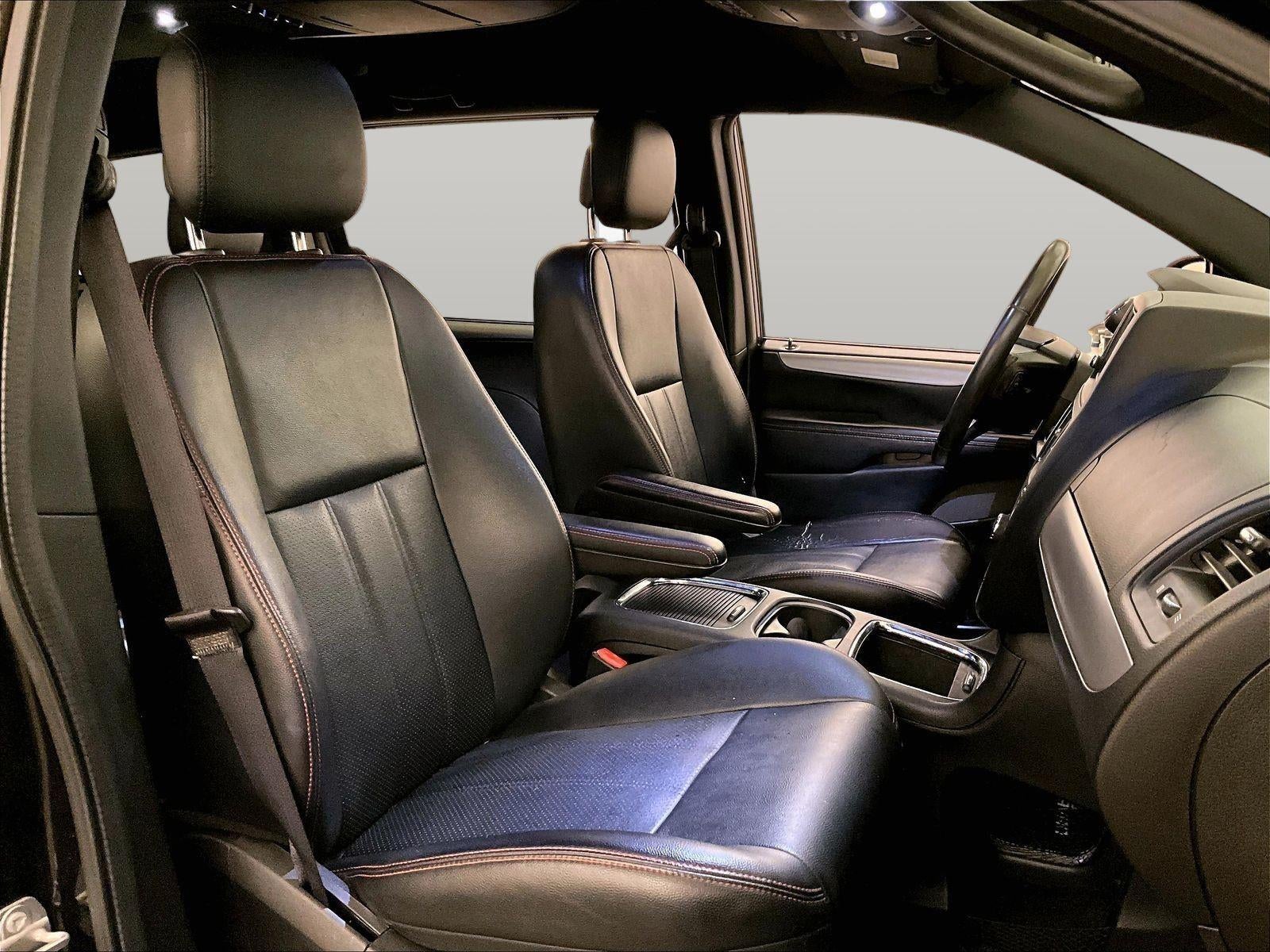 2016 Dodge Grand Caravan R/T