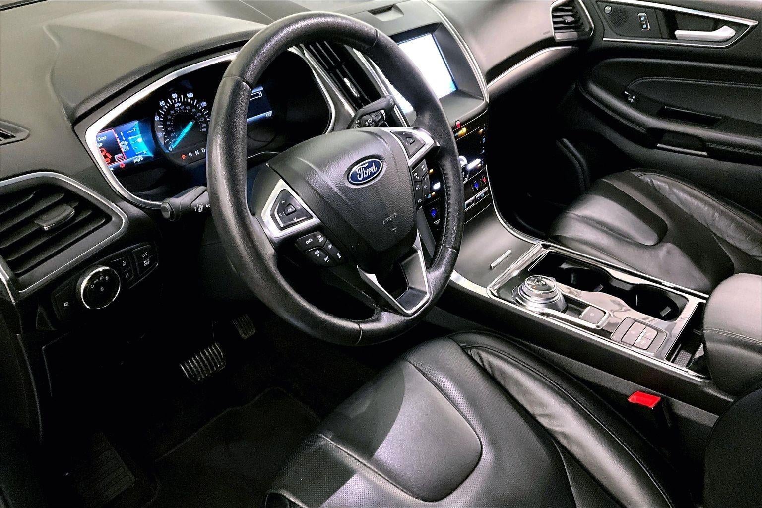 2020 Ford Edge Titanium