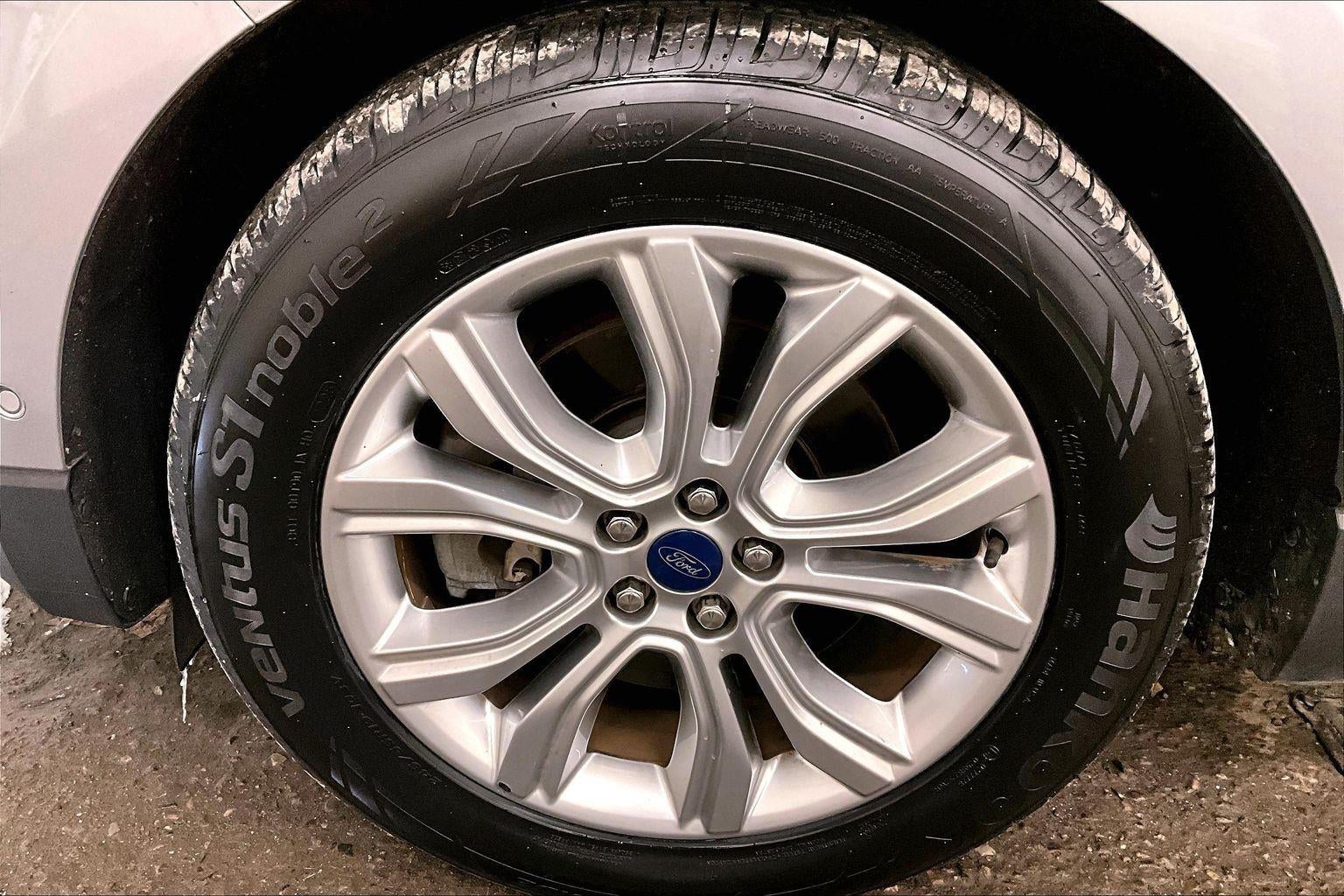 2020 Ford Edge Titanium