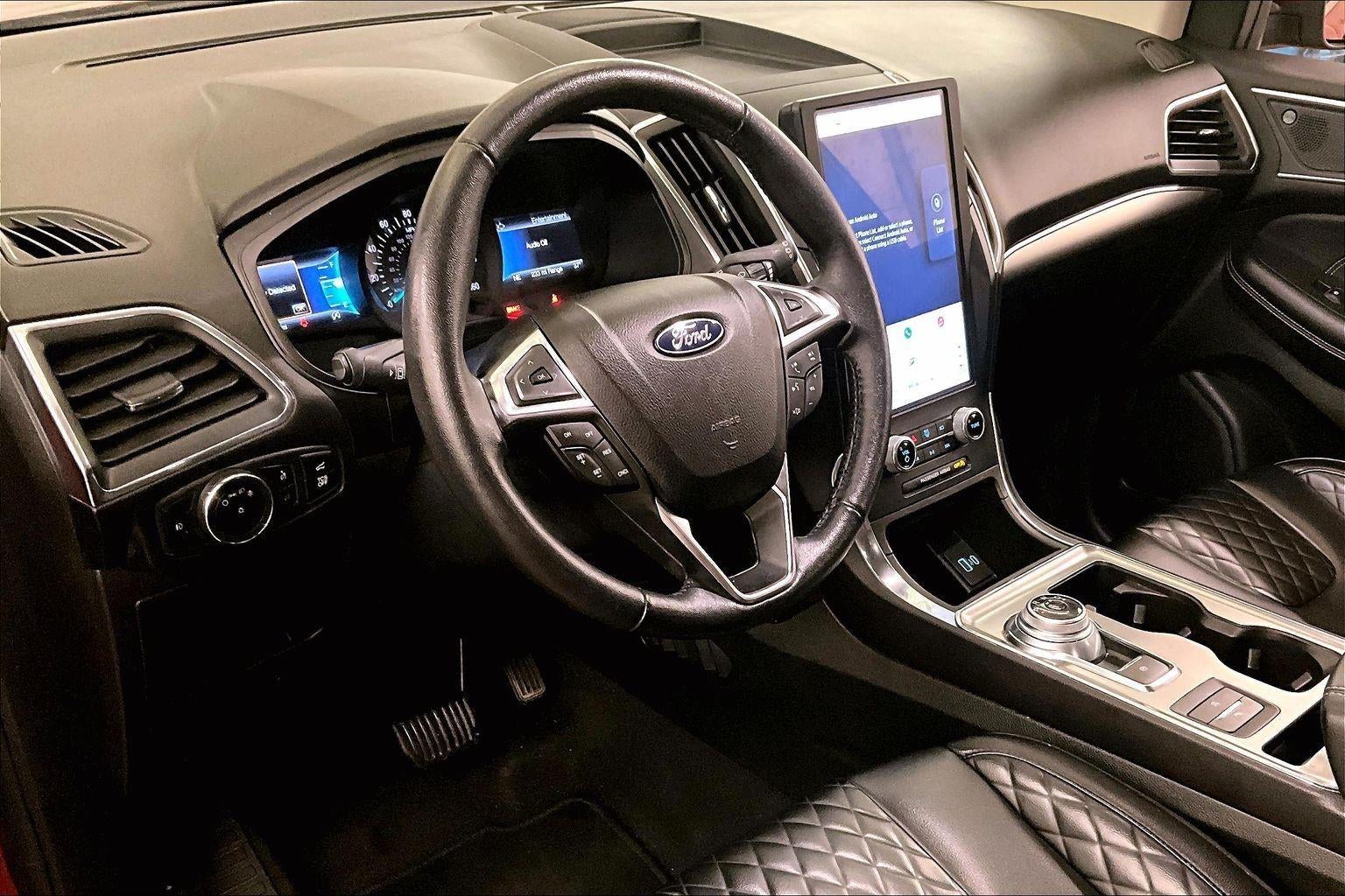 2023 Ford Edge Titanium