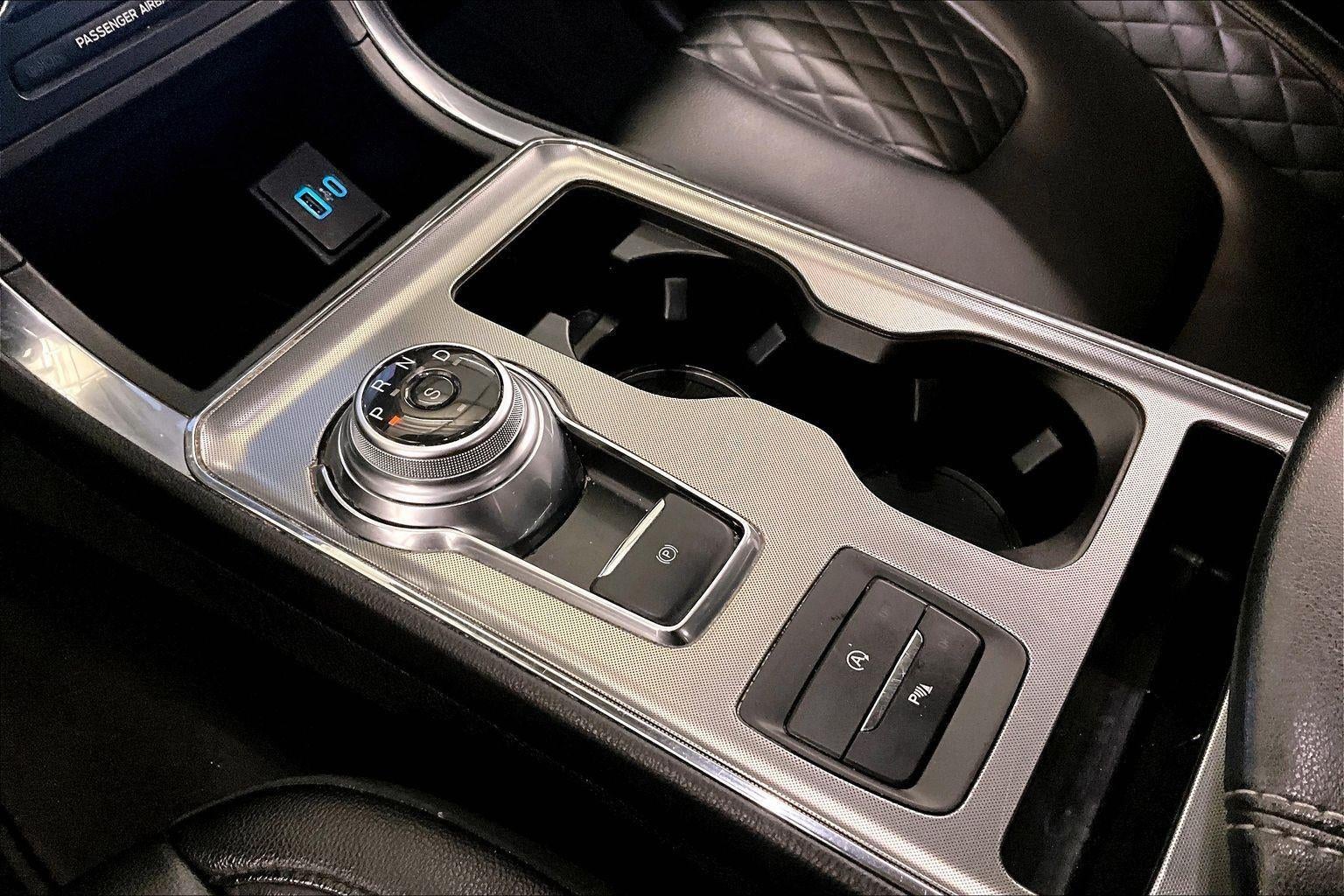 2023 Ford Edge Titanium