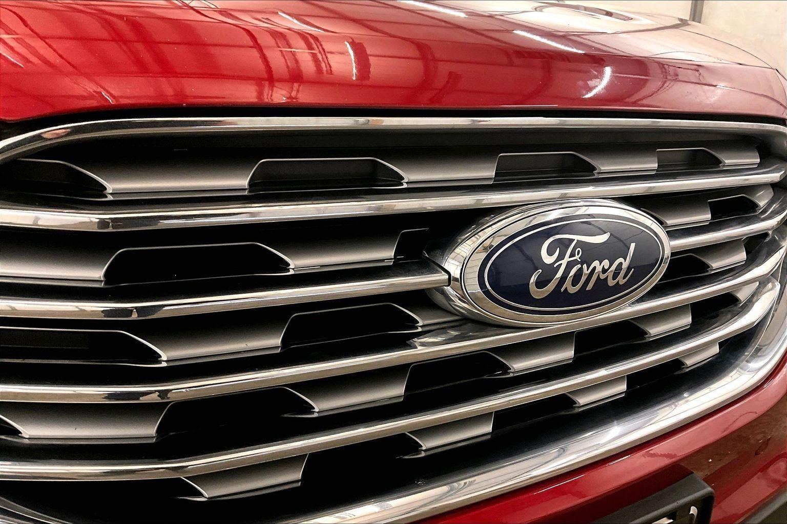 2023 Ford Edge Titanium