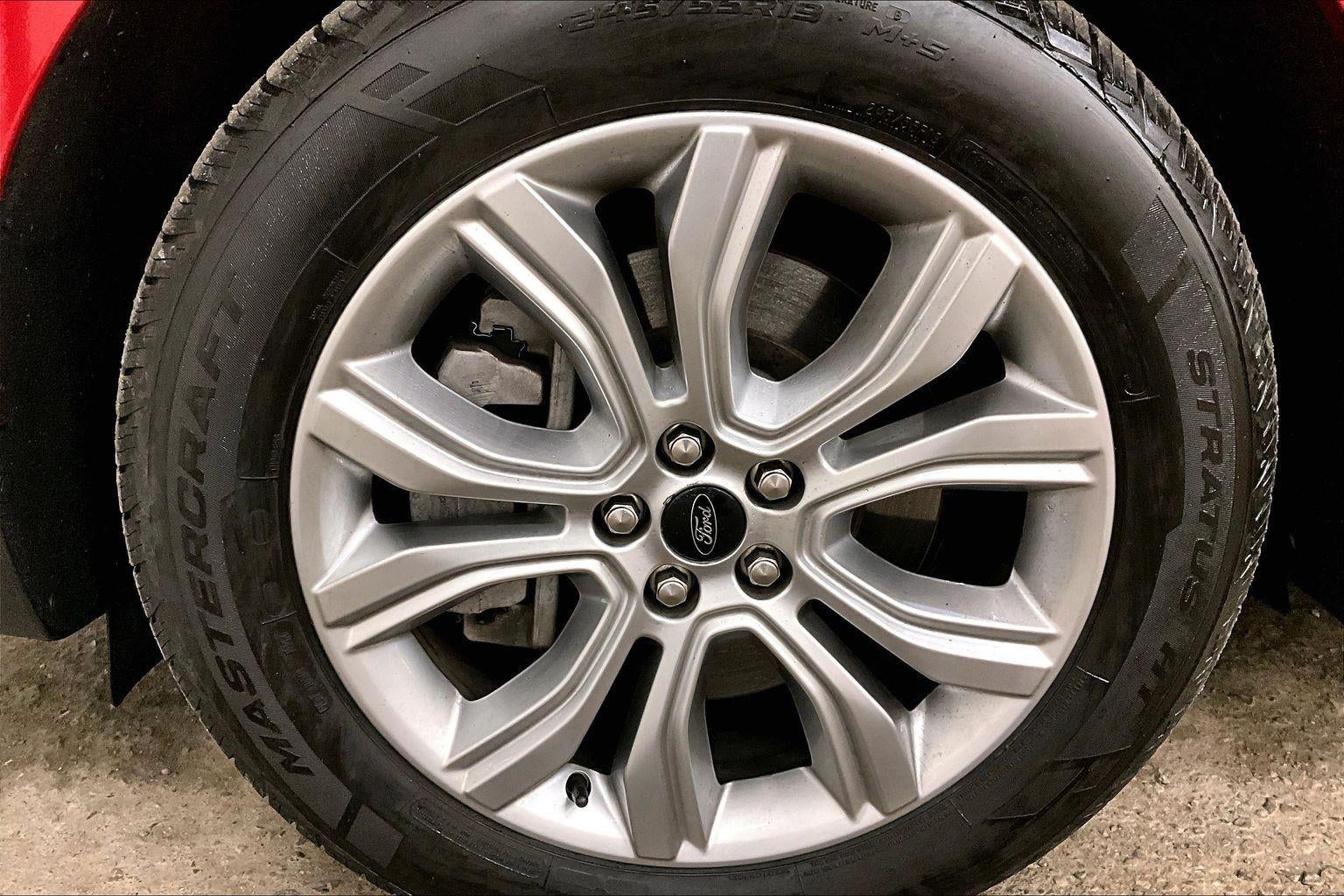 2023 Ford Edge Titanium