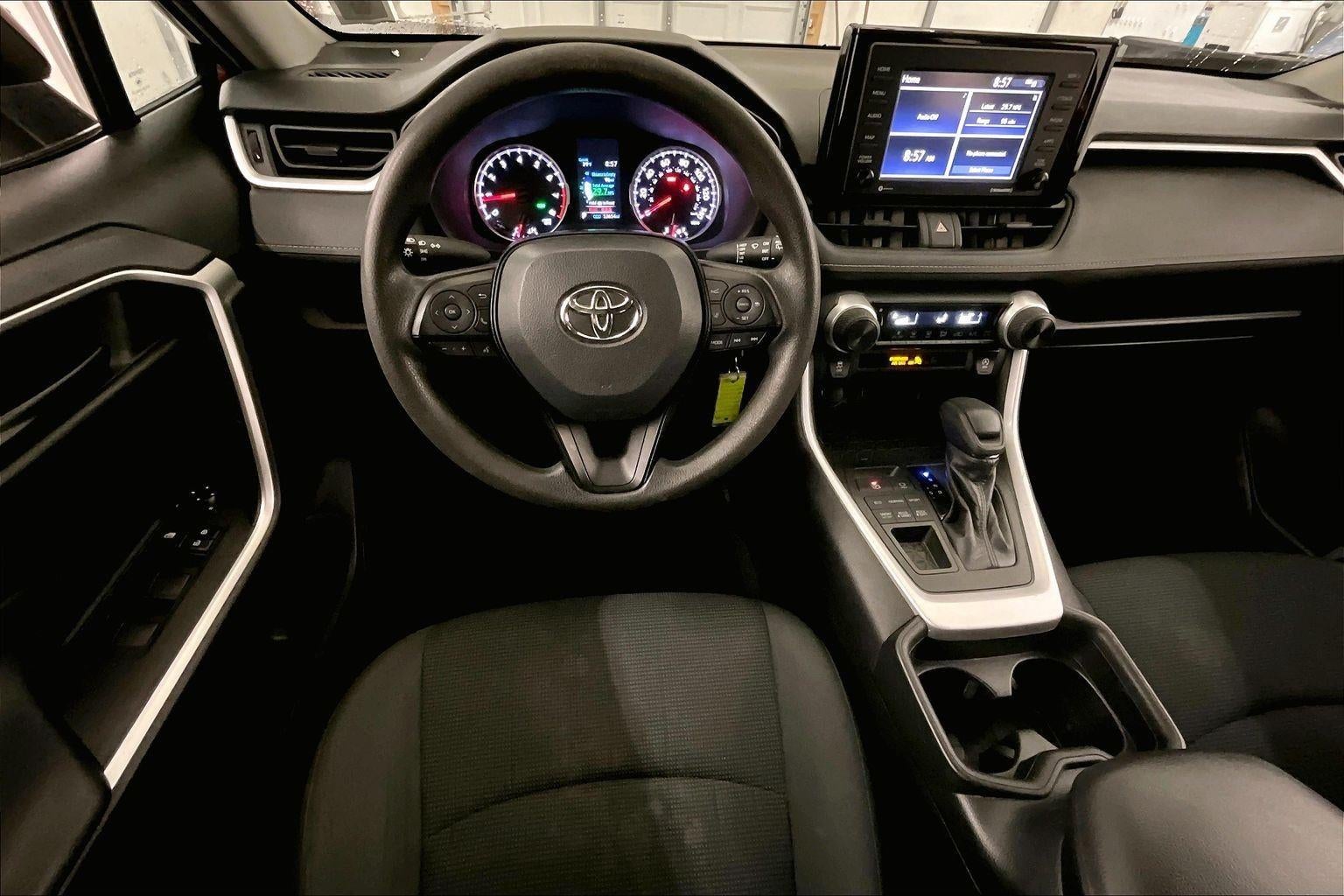 2020 Toyota RAV4 LE