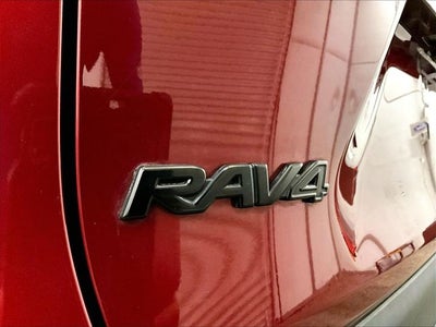 2020 Toyota RAV4 LE